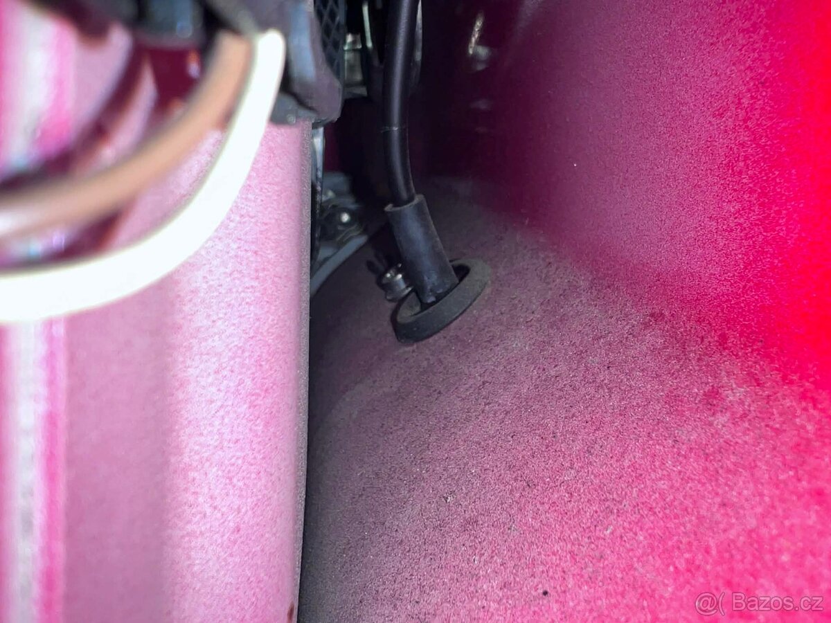 Křídlová vrata - Transporter T5 - 7