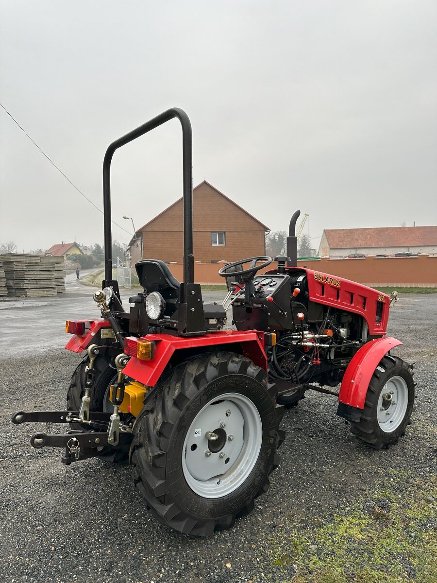 Traktor Belarus 321 - 7