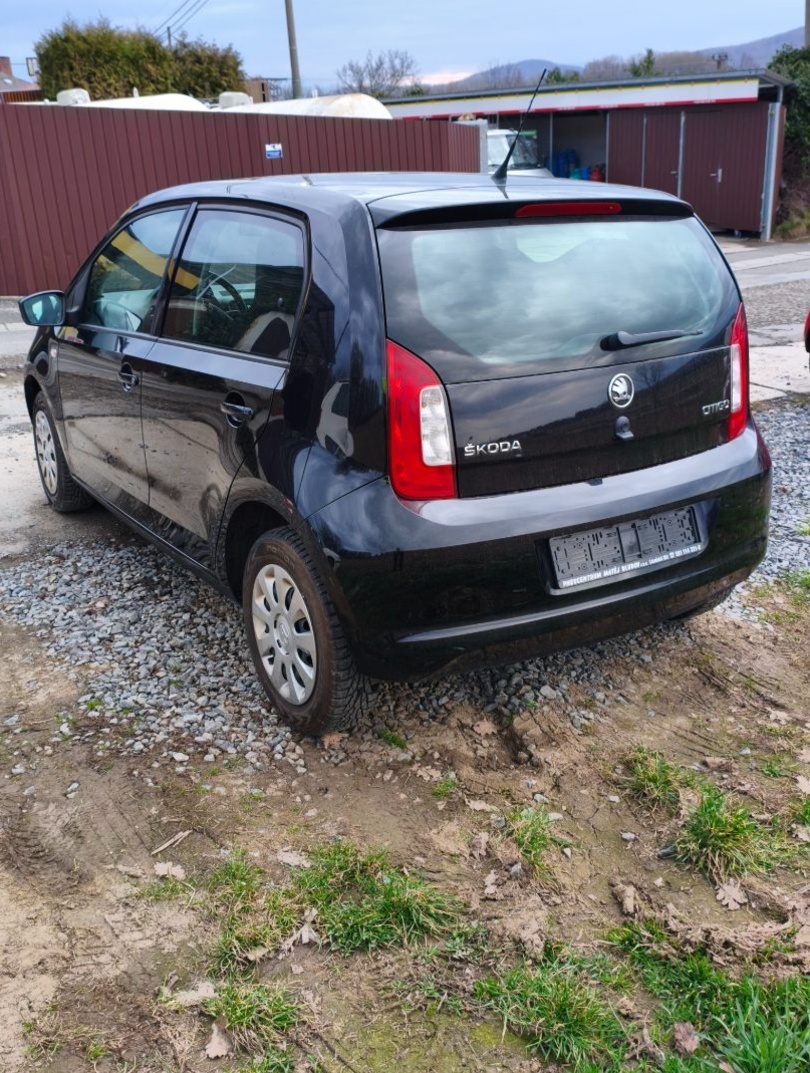 Škoda Citigo 1.0 MPI černá 5dv - 7