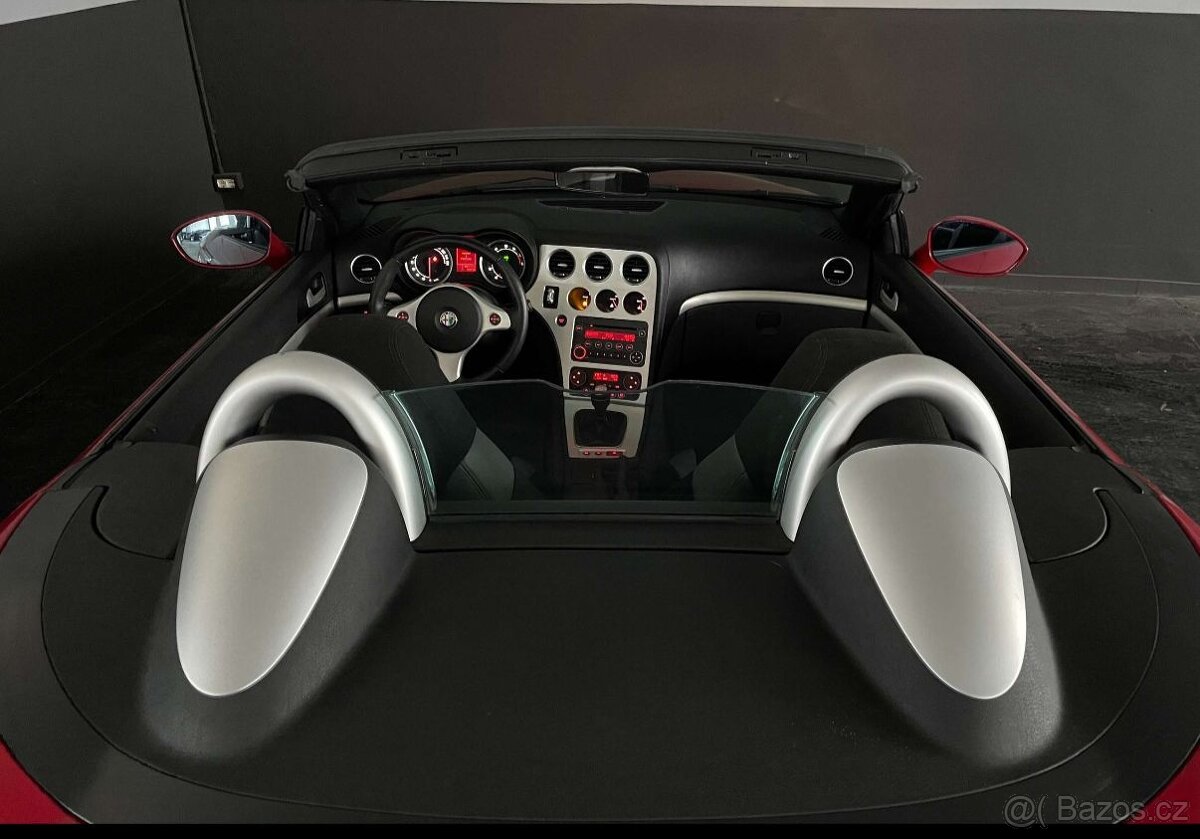 Alfa Romeo Spider - 7