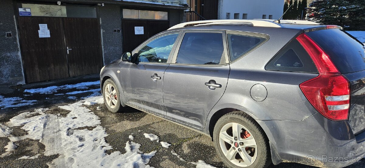 Kia ceed crdi 85kw r.v.2008 - 7