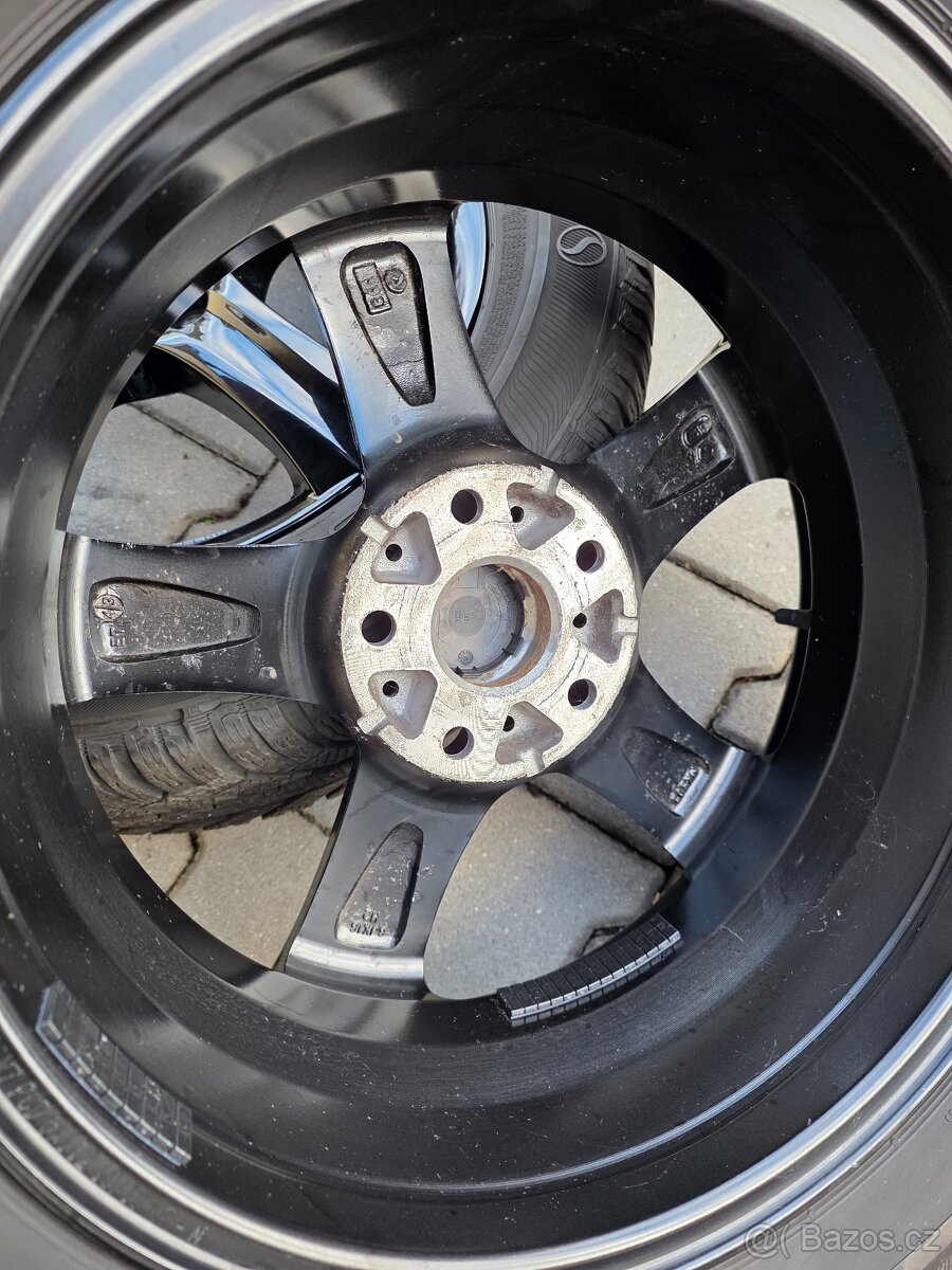 Alu kola Oxxo 5x112 Zimní semperit 205/60/16 černé - 7