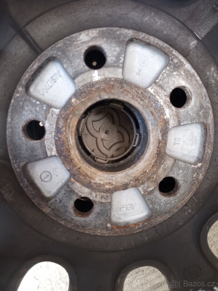 Zimní 235/55 R17 s ALU Audi 8Jx17 ET43 - 7