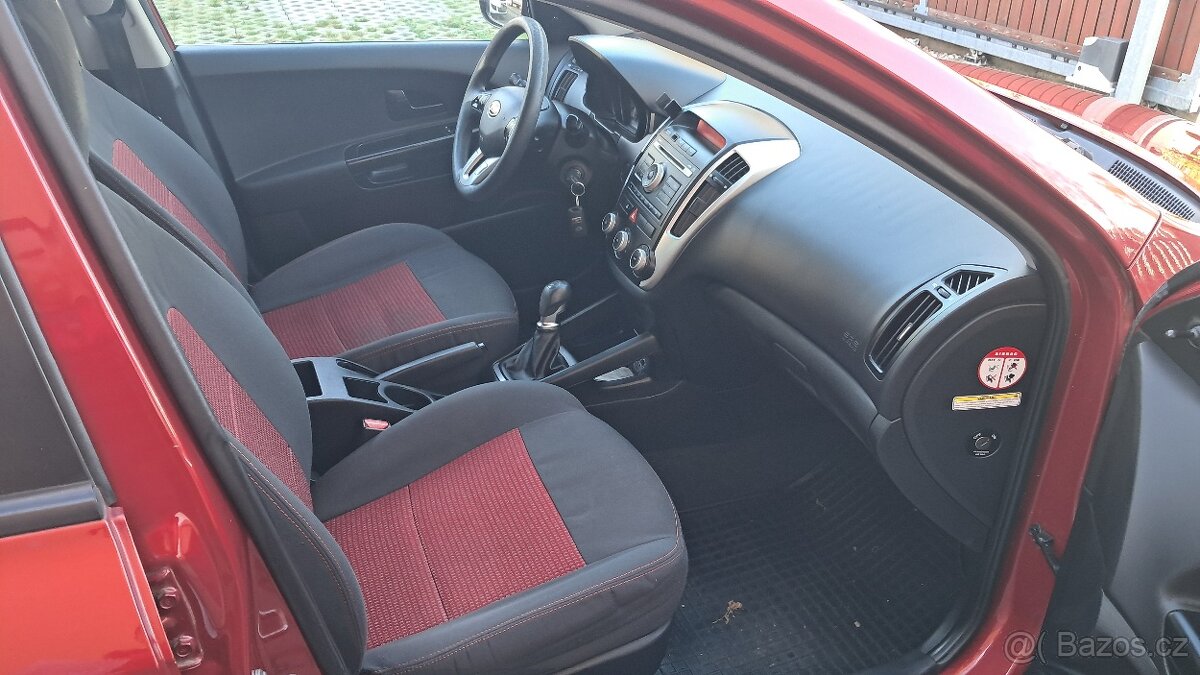 Kia Cee´d, Kombi 1.6i / 92KW - 7