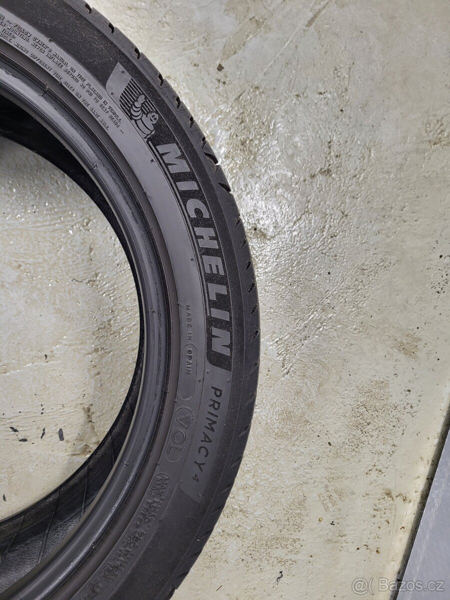 2x 235/45R18 Michelin Letní - 7