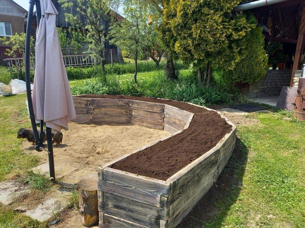 Beton vyvýšené záhony - 7