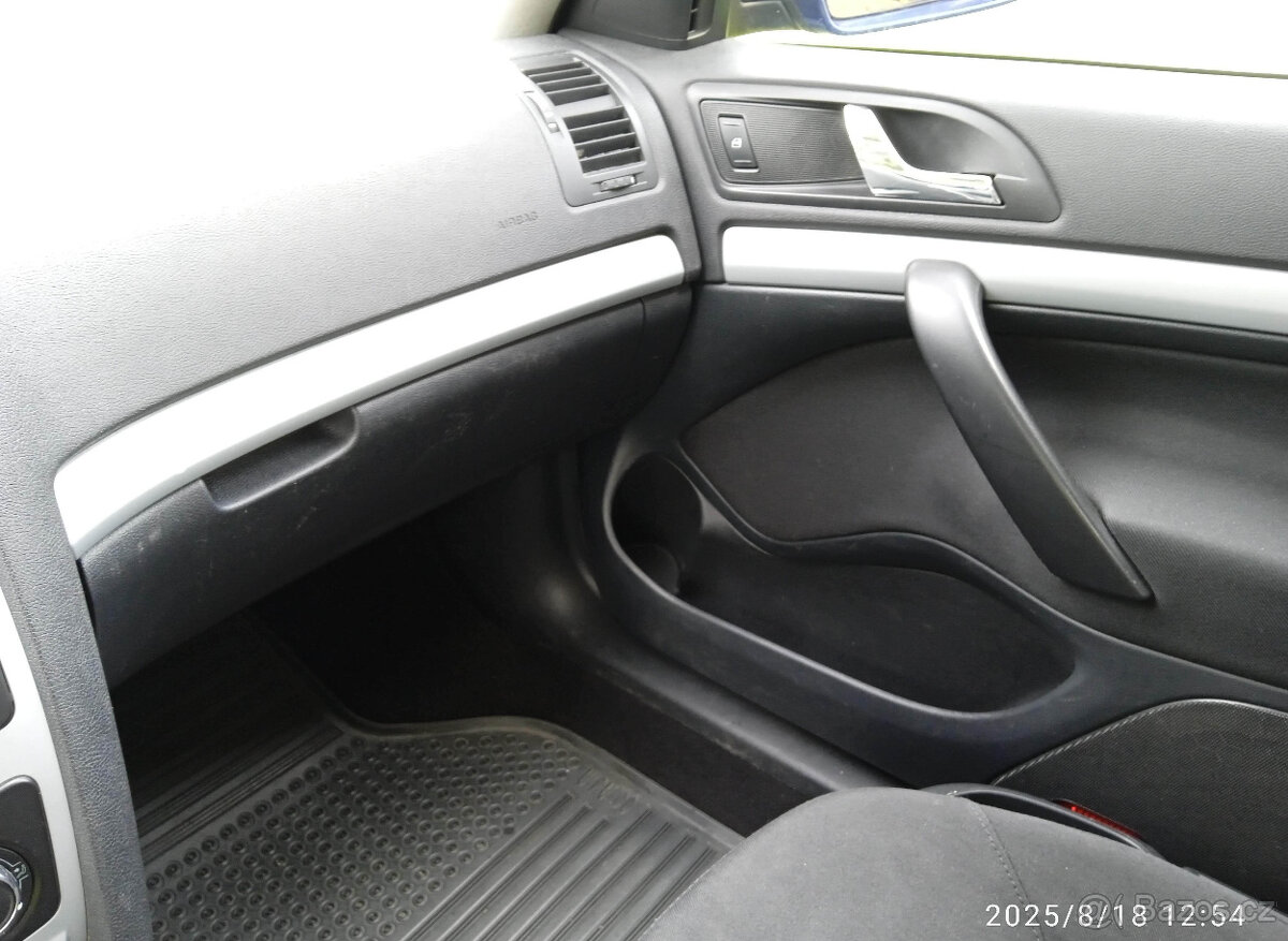 ŠKODA OCTAVIA Kombi - 7