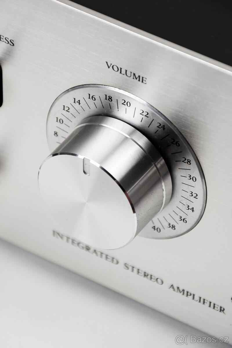 SANYO DCA-301 / analogový japonský zesilovač - 7