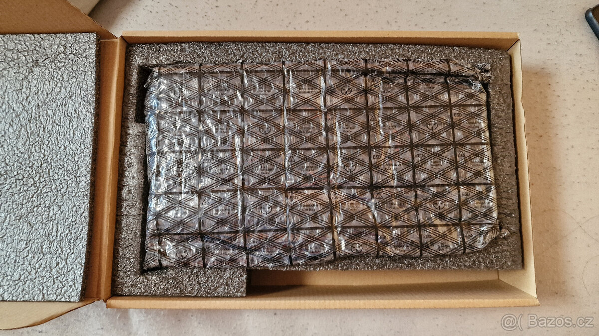 Sapphire PULSE Radeon RX 5700XT 8G - 7