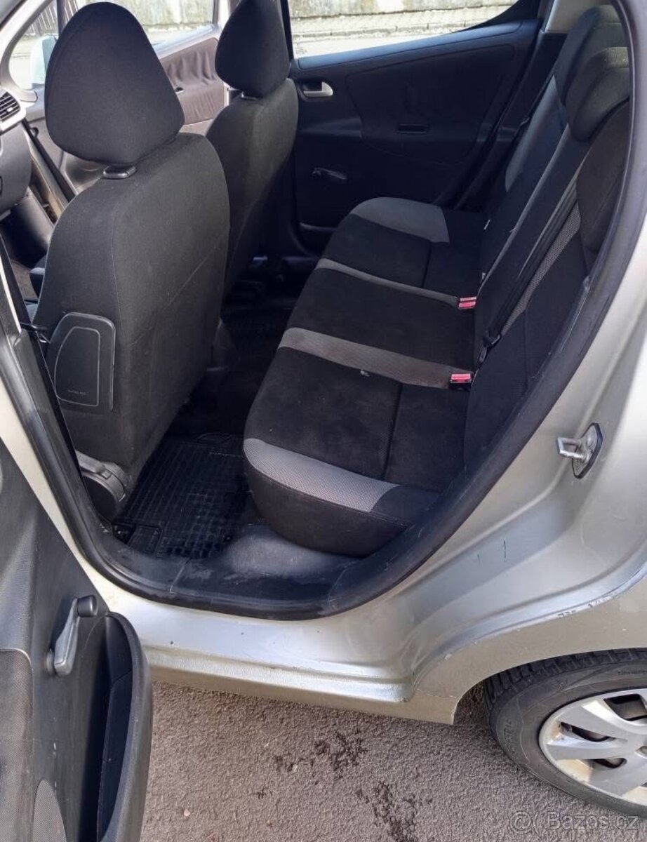 Peugeot 207 1.4hdi 50kw - 7