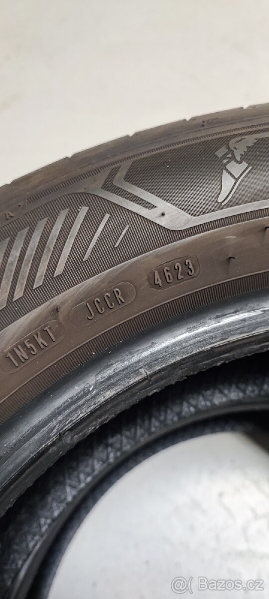 Jako nové 215/60/17 Goodyear Efficient Grip 2 SUV, DOT 4623 - 7