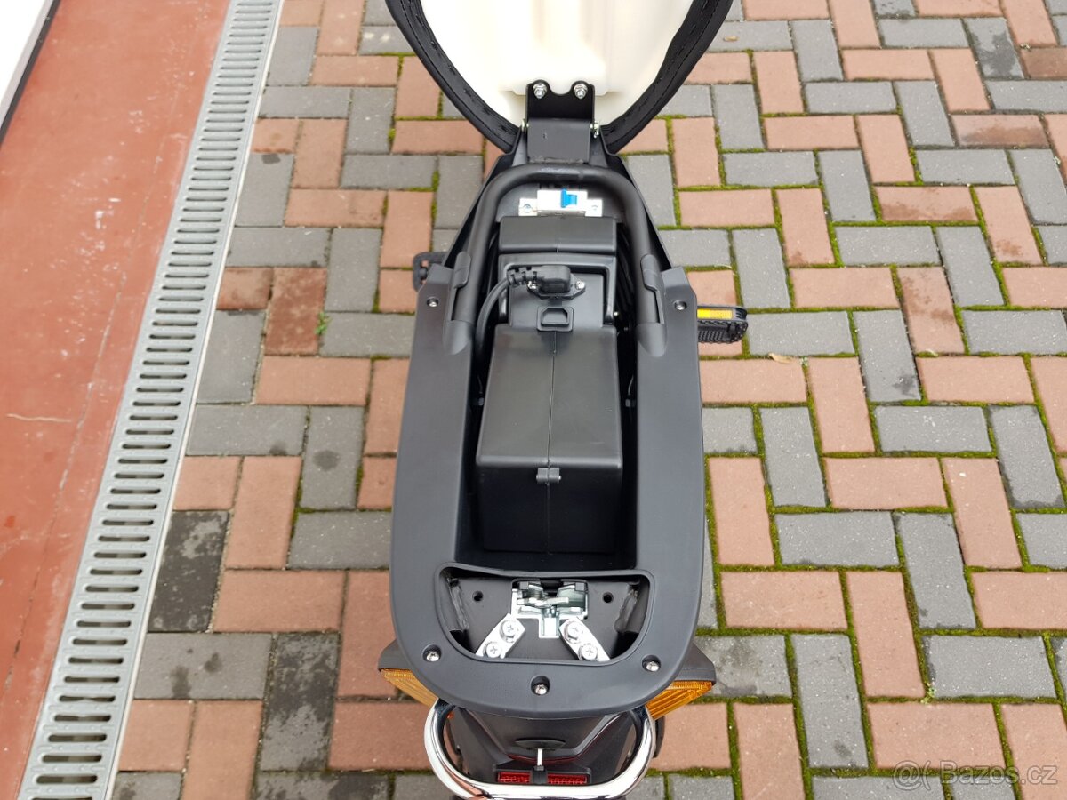 Nová E-Babeta Racceway - elektrická a bez ŘP - 7