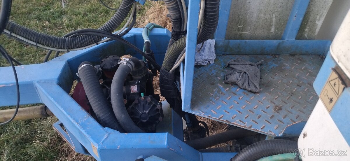 Prodám polní postřikovač NAPA - 7