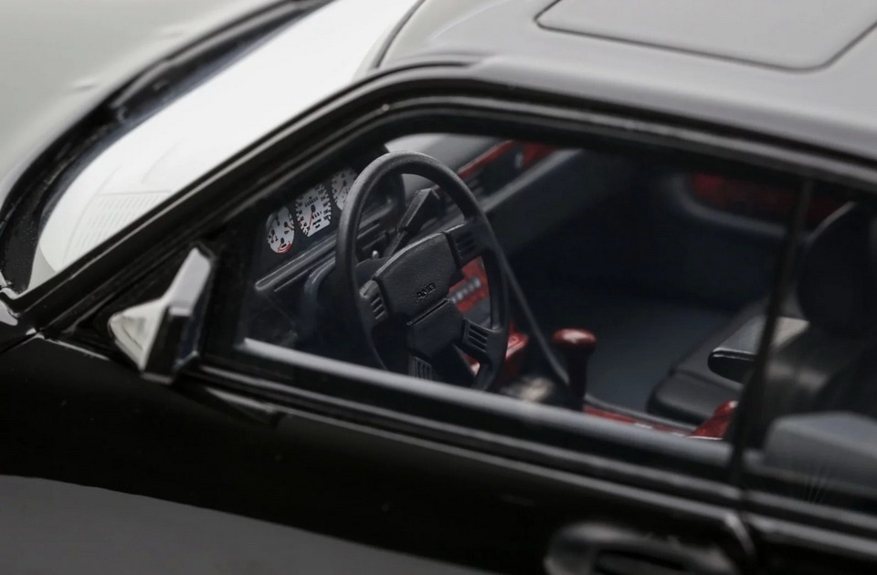 Koenig Specials 560 SEC 1992 1:18 OttoMobile - 7