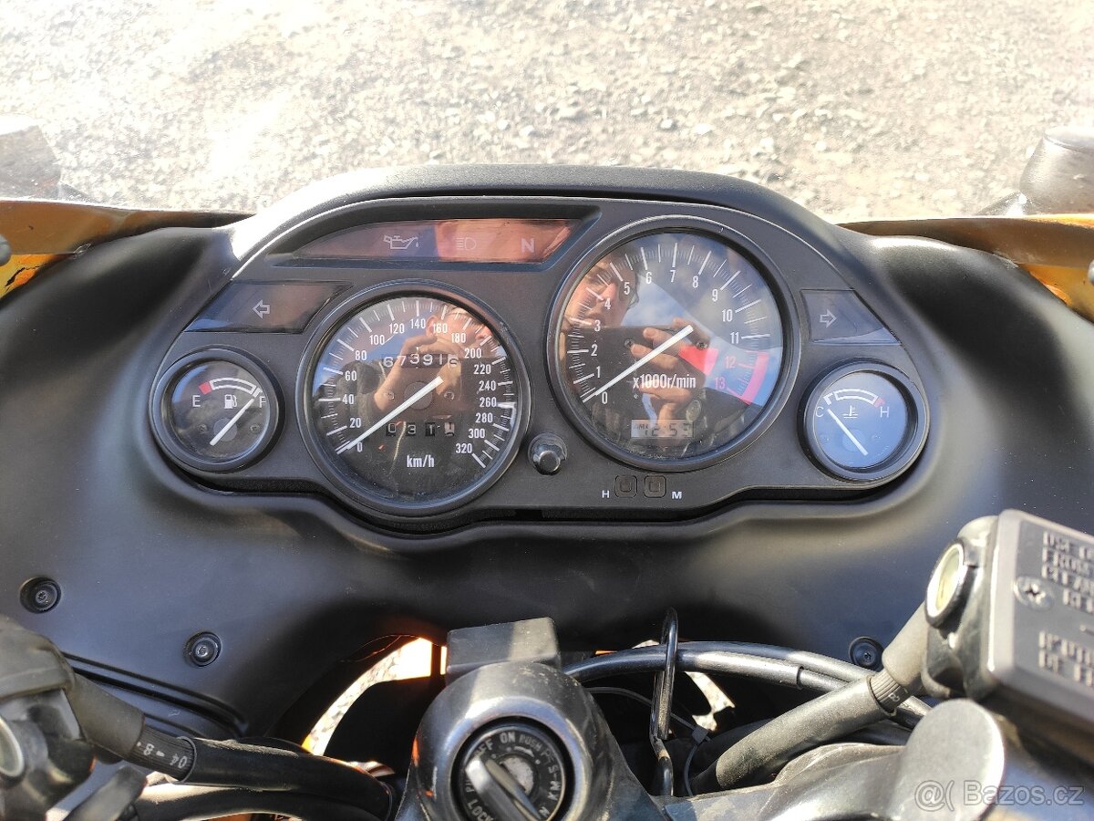 Kawasaki ZZR 1100 - 7