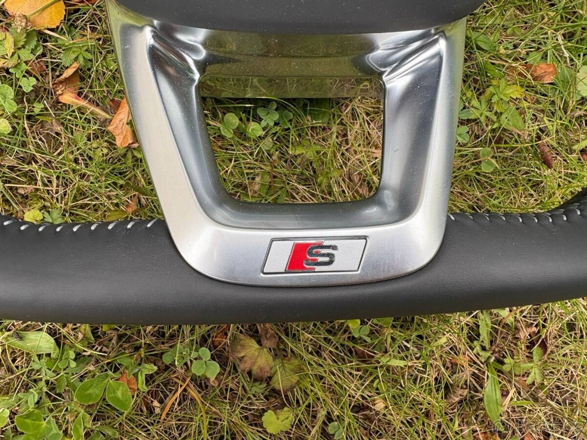 AUDI ZKOSENY VYHRIVANY VOLANT - 7