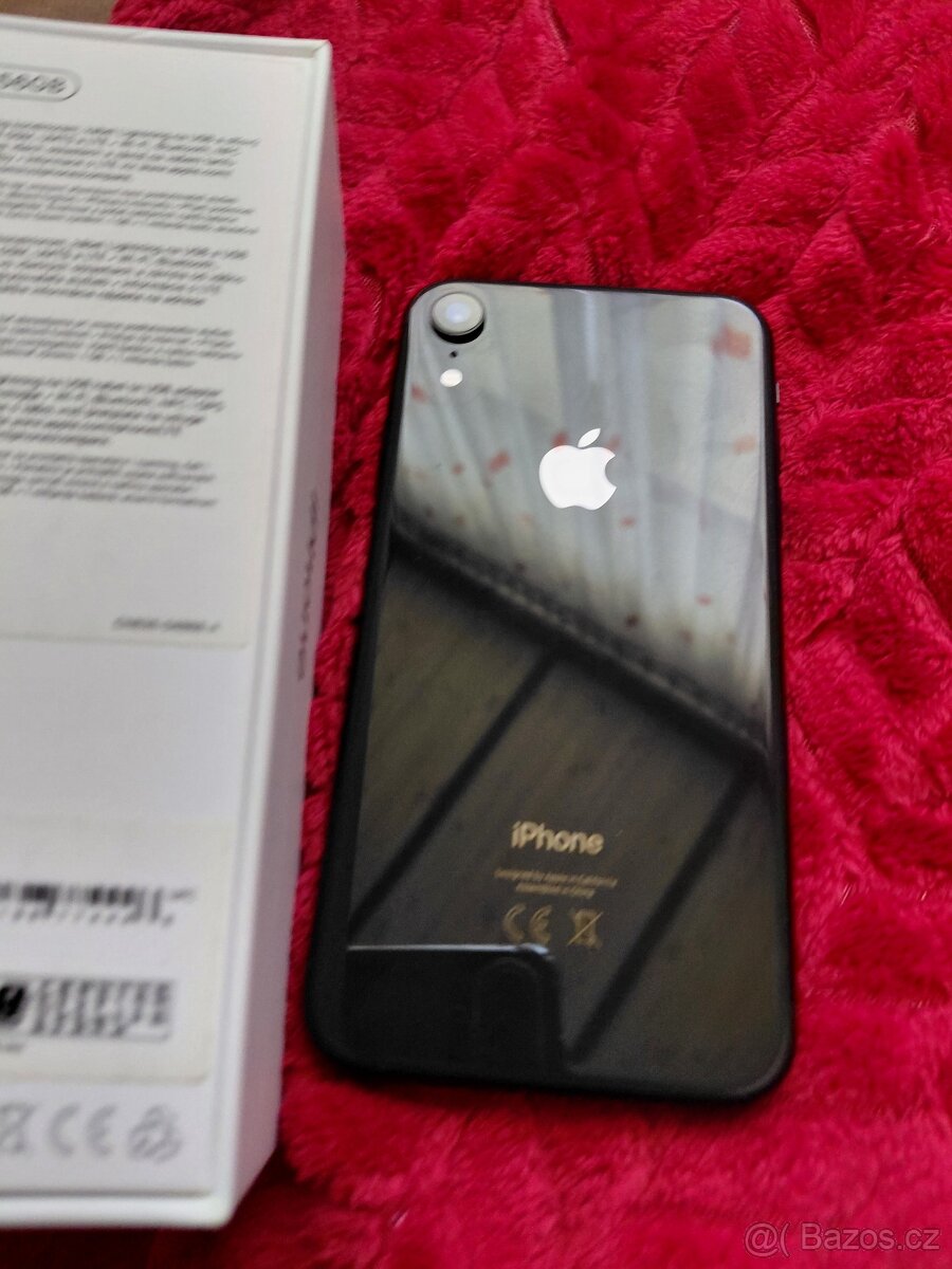 Apple iPhone XR 256GB Black - 7