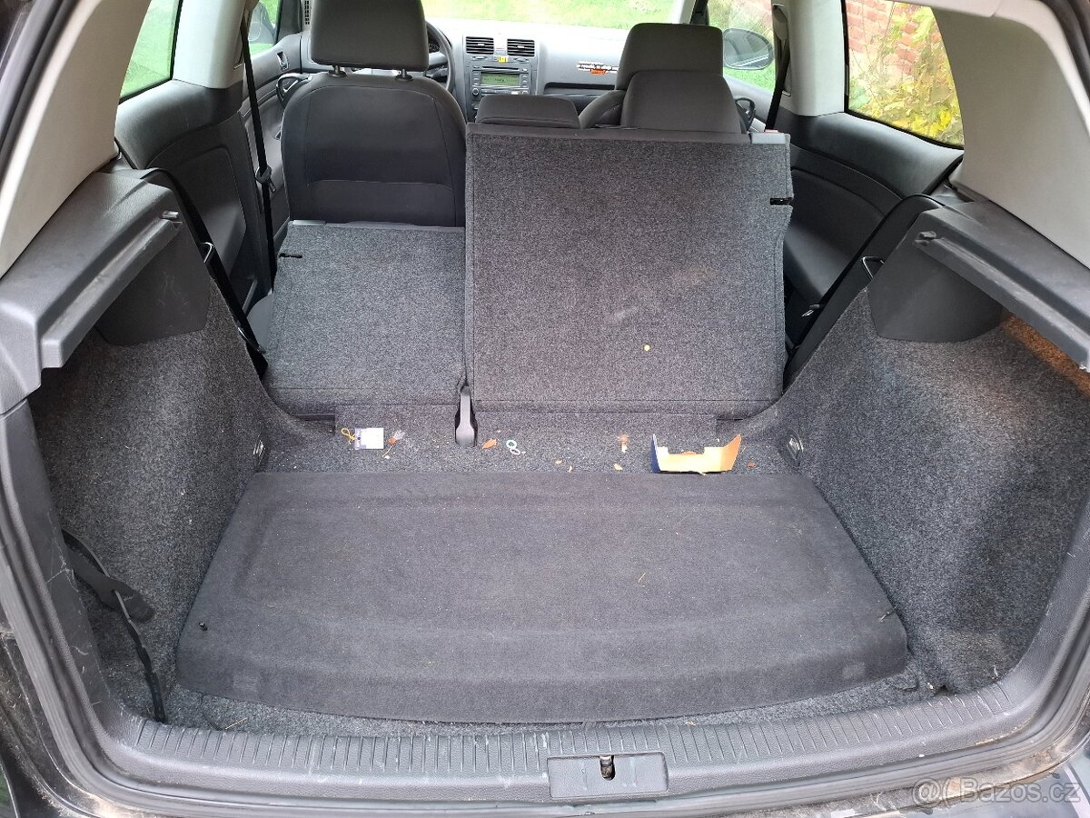 VW Golf V 1.4i 55kw/ / Celek na díly/ // - 7