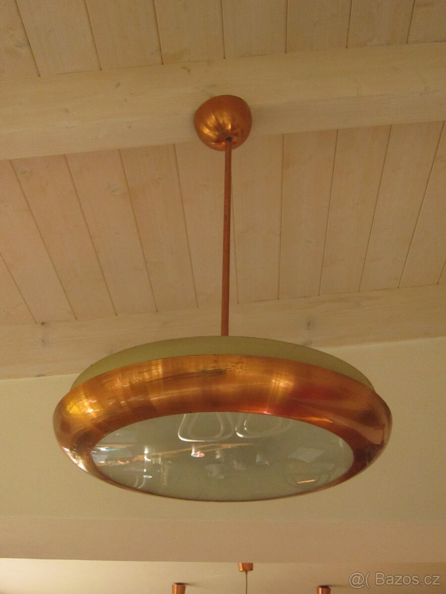 Lustr ufo funcionalismus - 7