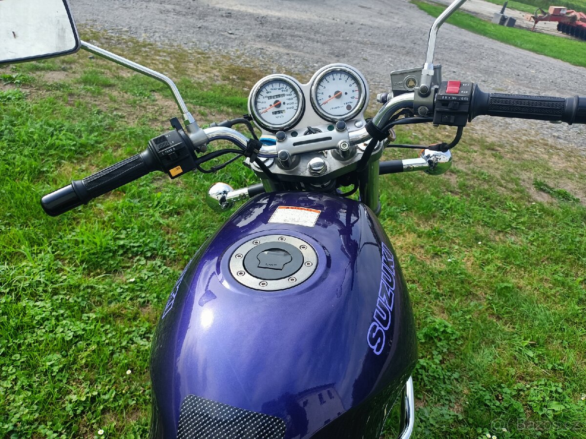 Suzuki VX 800 - 7