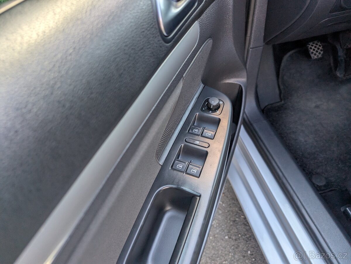 VOLKSWAGEN GOLF VI VARIANT 1.2TSi 77kW 2010 - 7