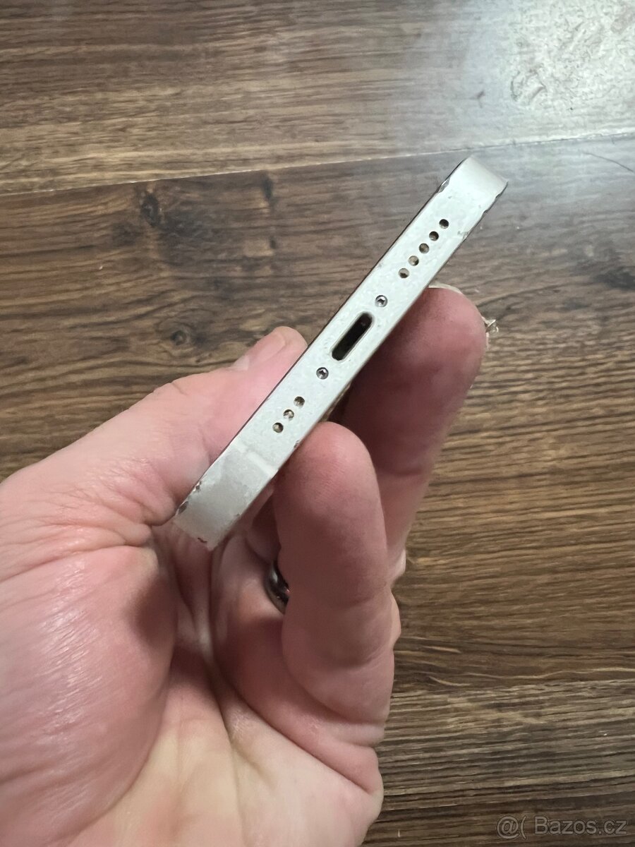 IPhone 12 na ND - Blok - 7