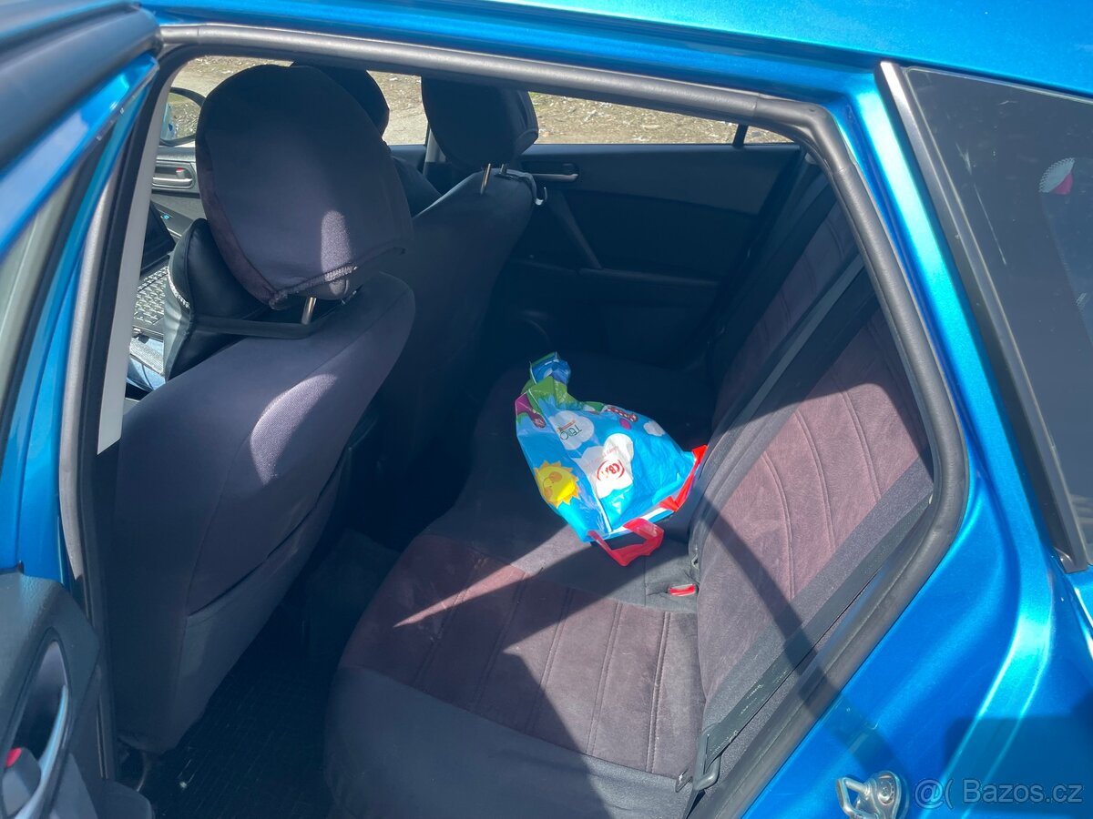 Mazda 3 hatchback - 7