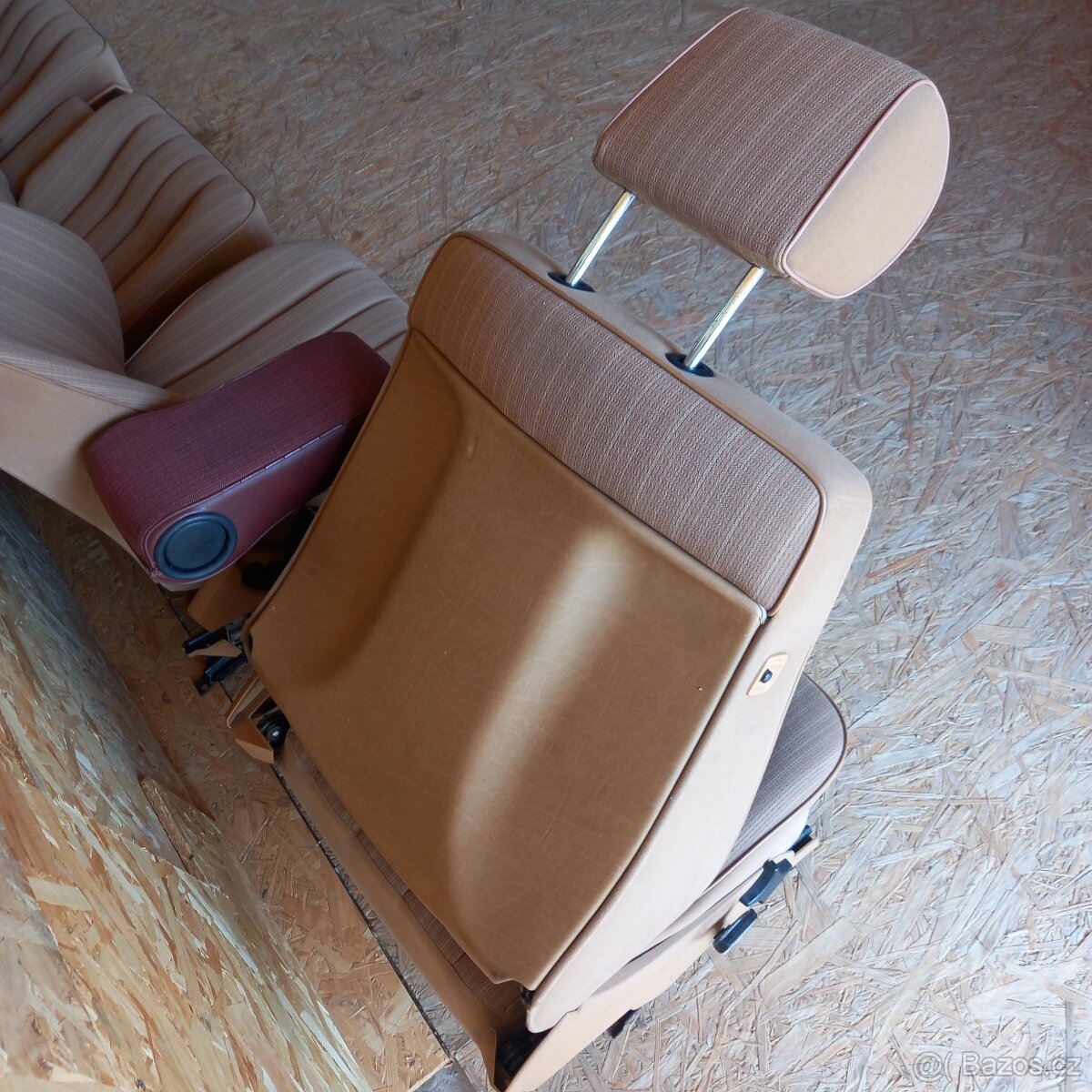 Mercedes w124 Coupe sedadla - 7