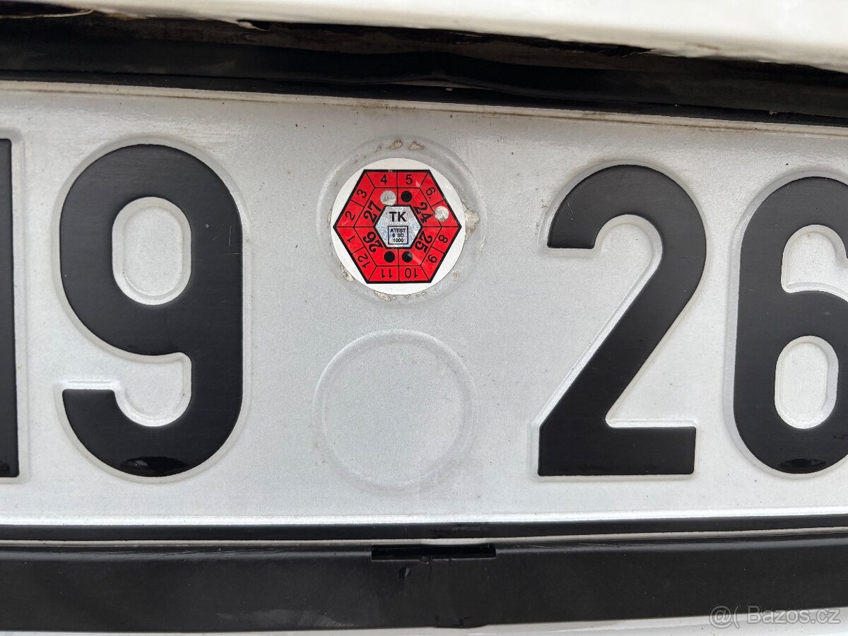 VW Touran 2010, 2.0 TDI, 103kw, 7mist. Cele v Kuzi - 7