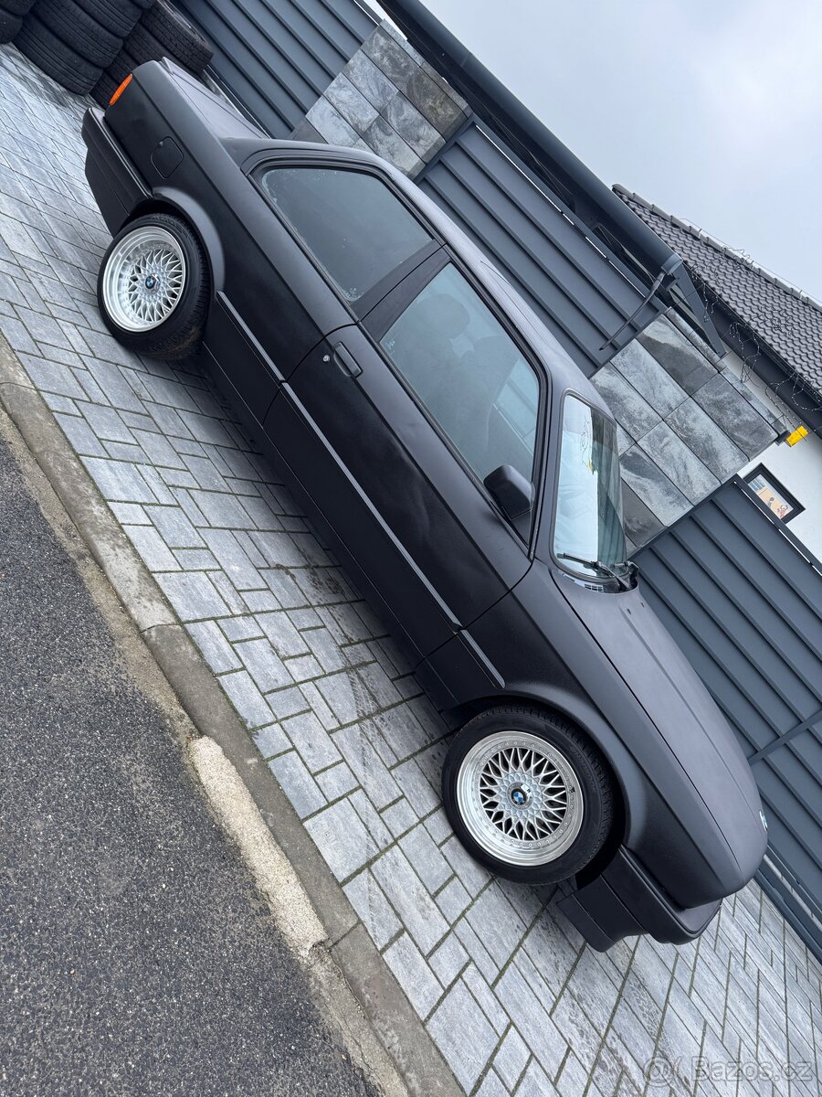 BMW e30 325i - 7