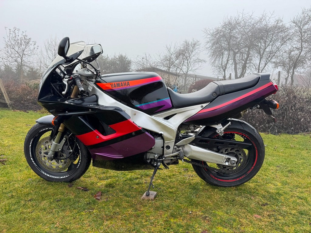 Suzuki VX, Ducati 750, Yamaha FZR, TRX - 7