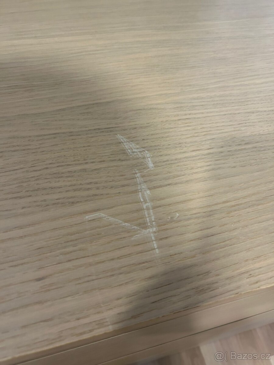 REZERVACE Komoda MALM - 3 šuplíky - 7