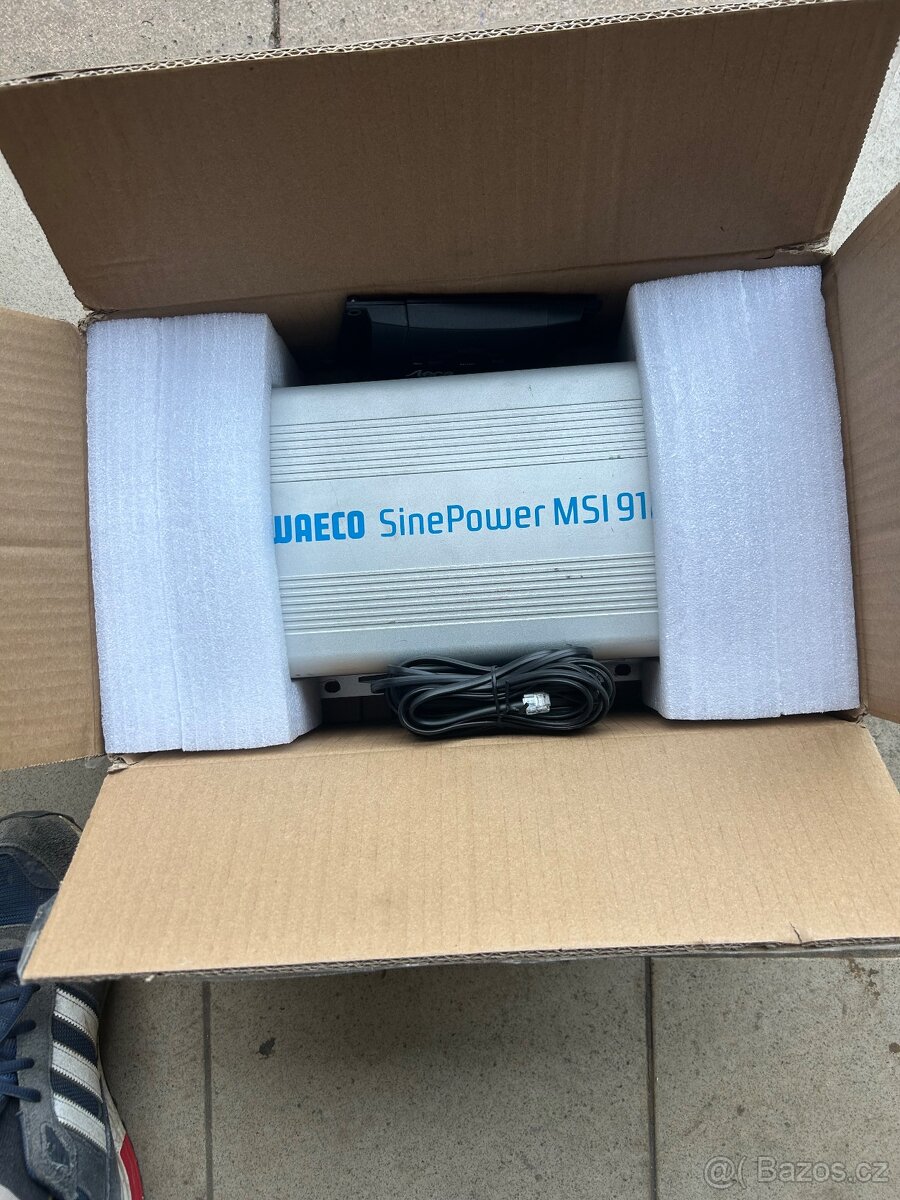 Měnič napětí + solární regulátor - 7