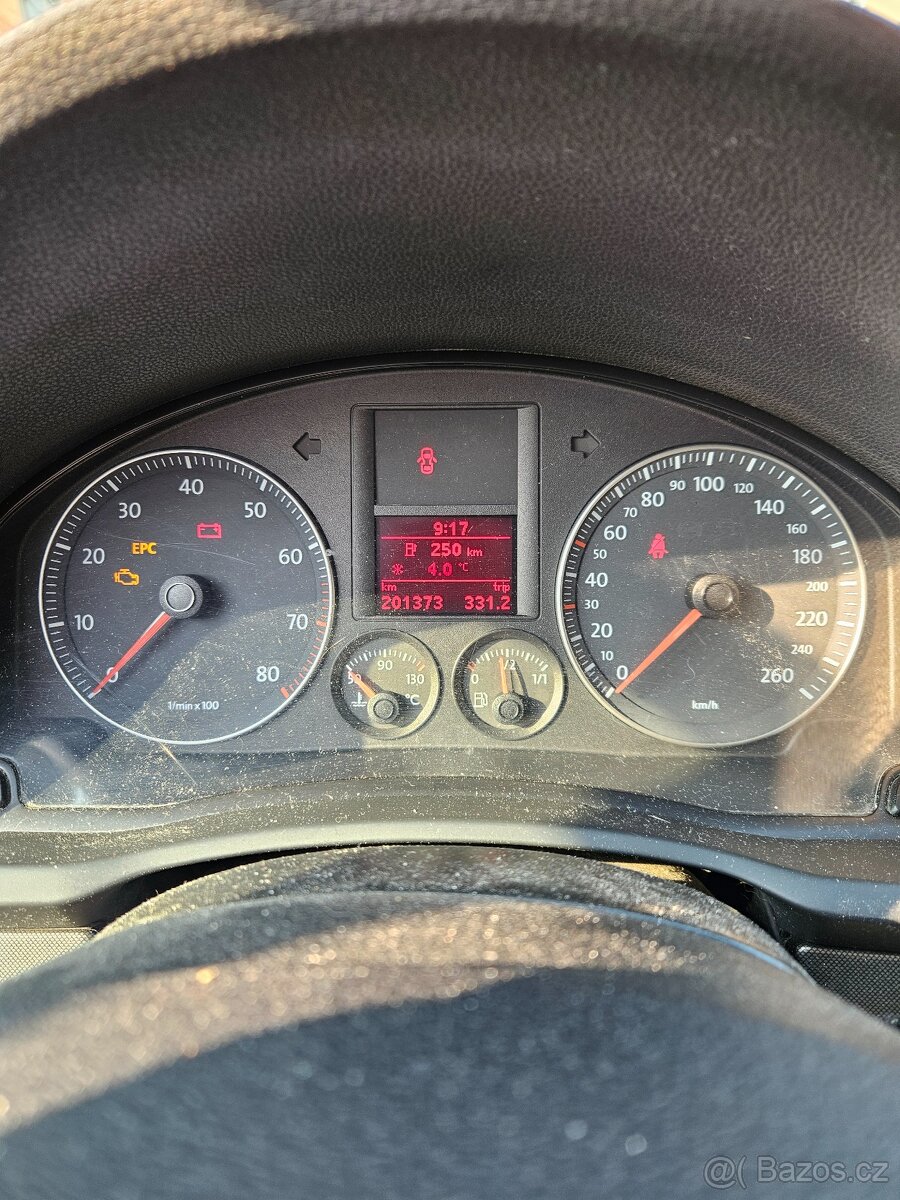 VW Golf 1.6 75kw - 7