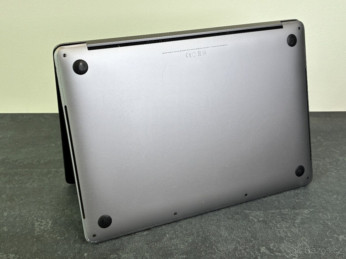 MacBook Pro 13'' 2017 / i5 / 8GB RAM / 256GB SSD - DPH - 7