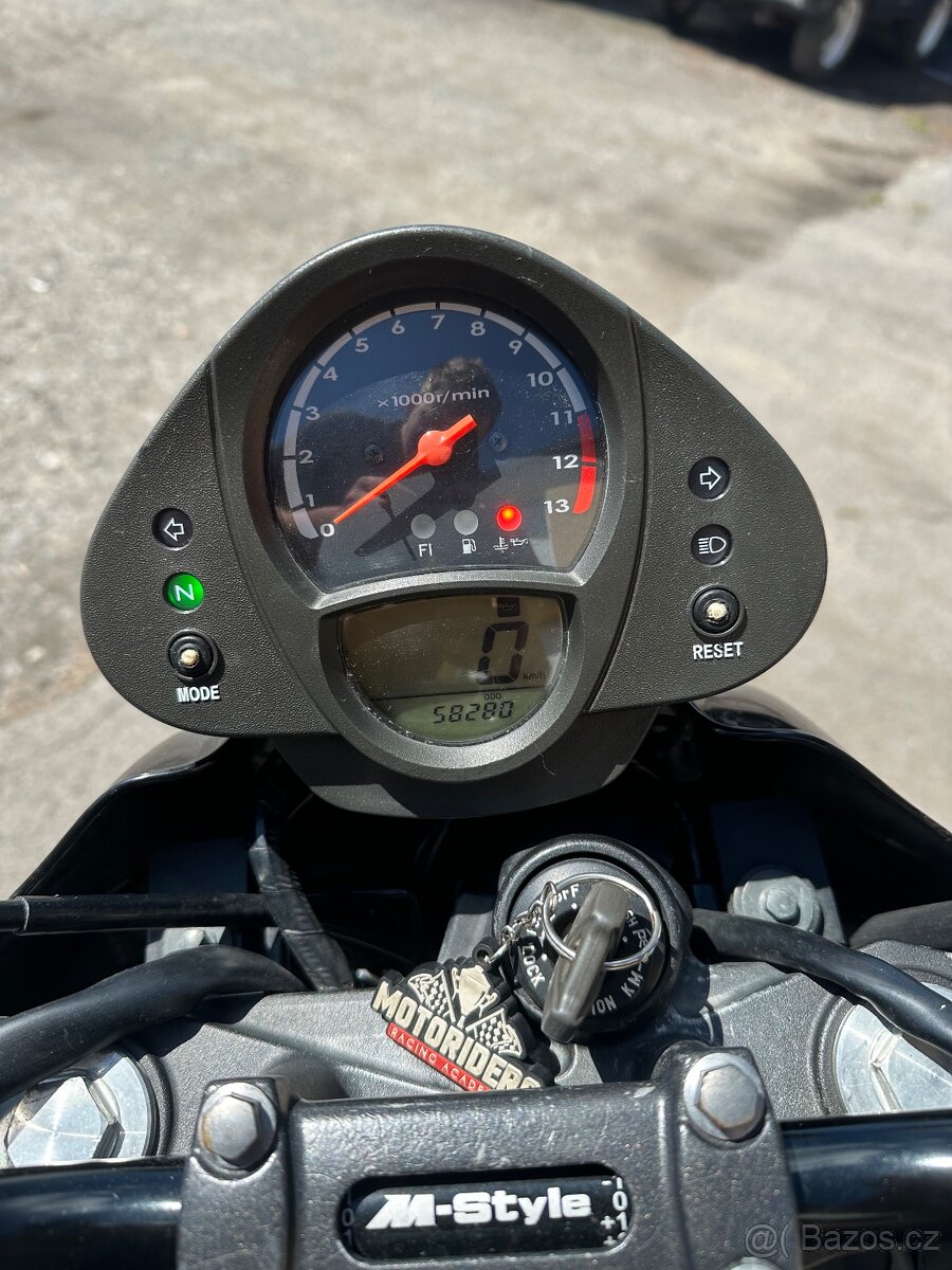 Kawasaki ER6N - 7