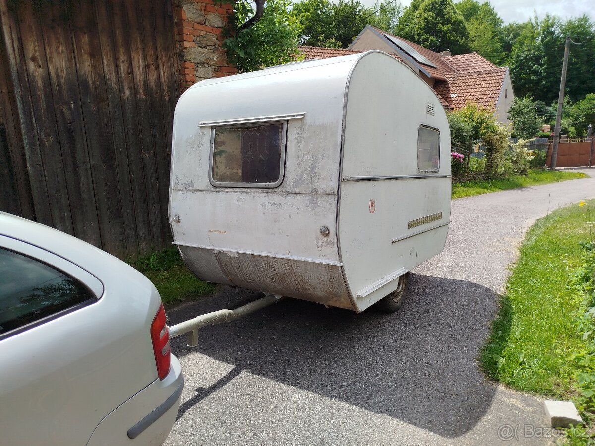Karavan na pevné stání - 7