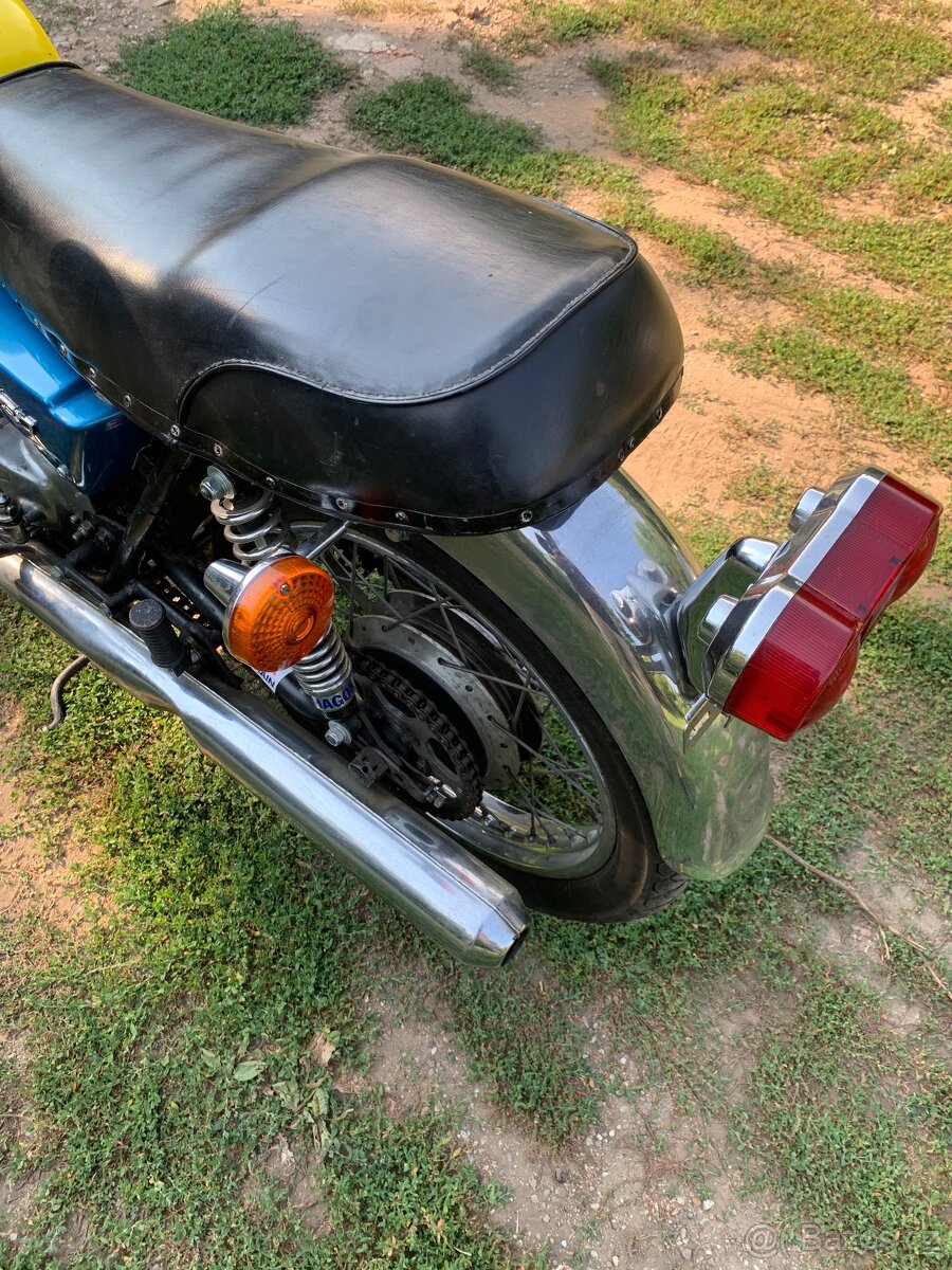 Suzuki GT 250 1976 - 7