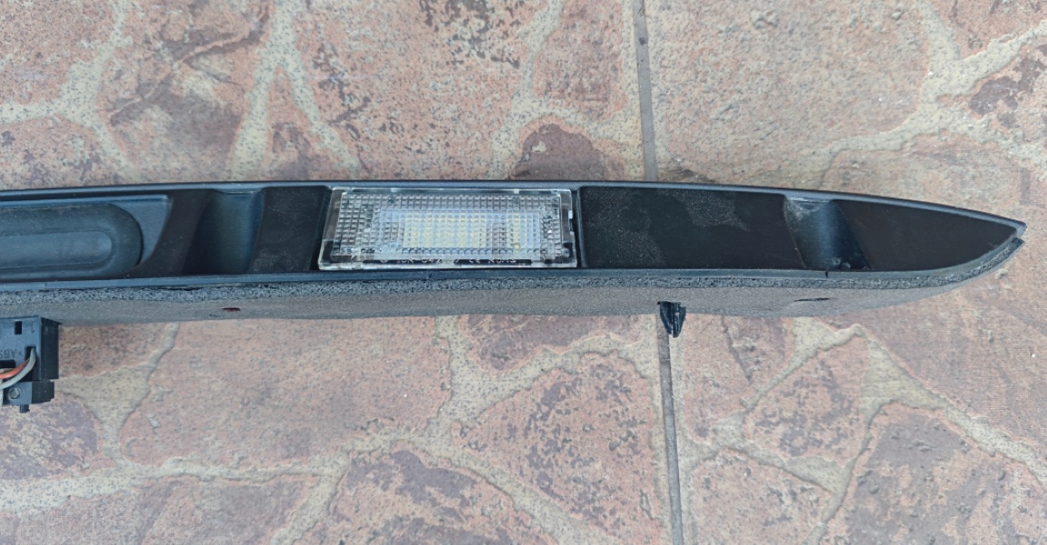 BMW E46 originál zadní lišta s LED světly - 7