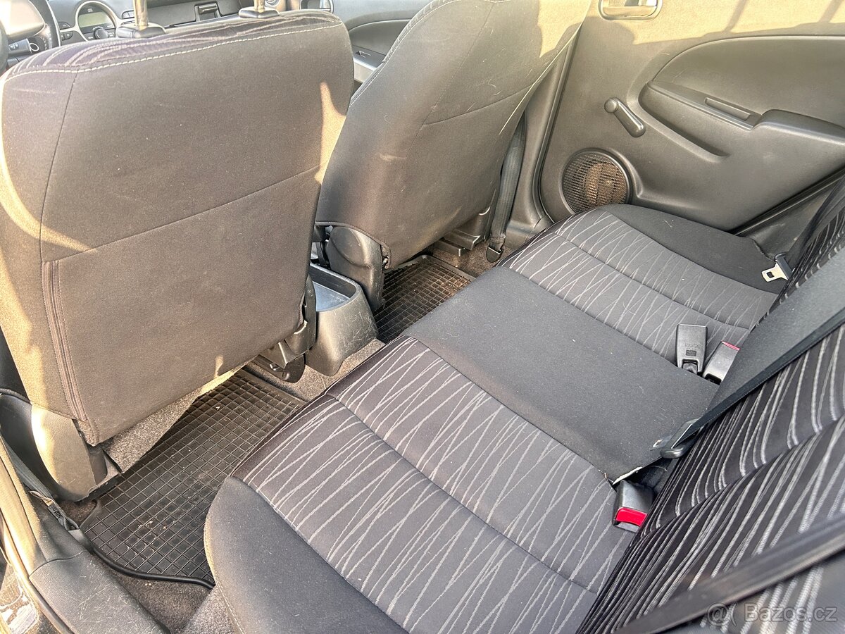 Mazda 2 1.3i - 7