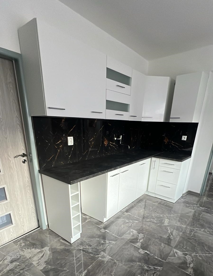 Vzorková kuchyňská sestava LARA v LESKU - 7