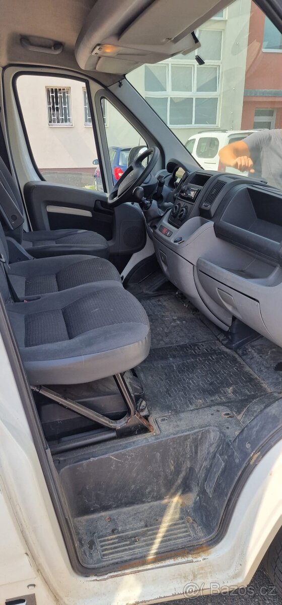 Prodáme Citroen Jumper 2.2HDI L1H1 bez STK - 7