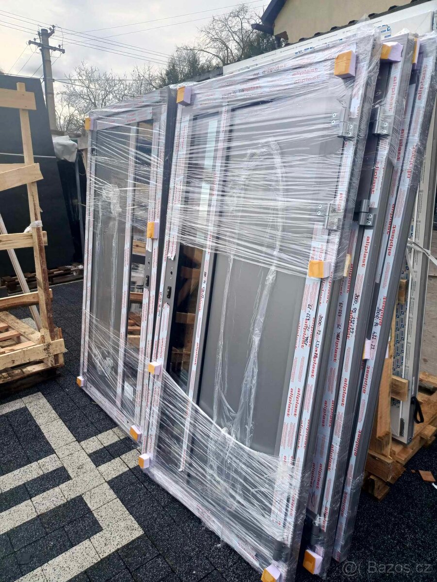 Prodám nové hliníkové dveře .Belgický profil. Aliplast - 7