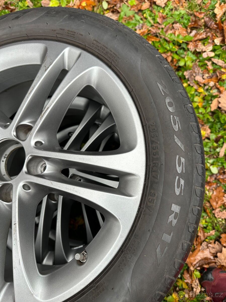 Alu kola Mercedes třídy A W177 R17 letní top stav - 7