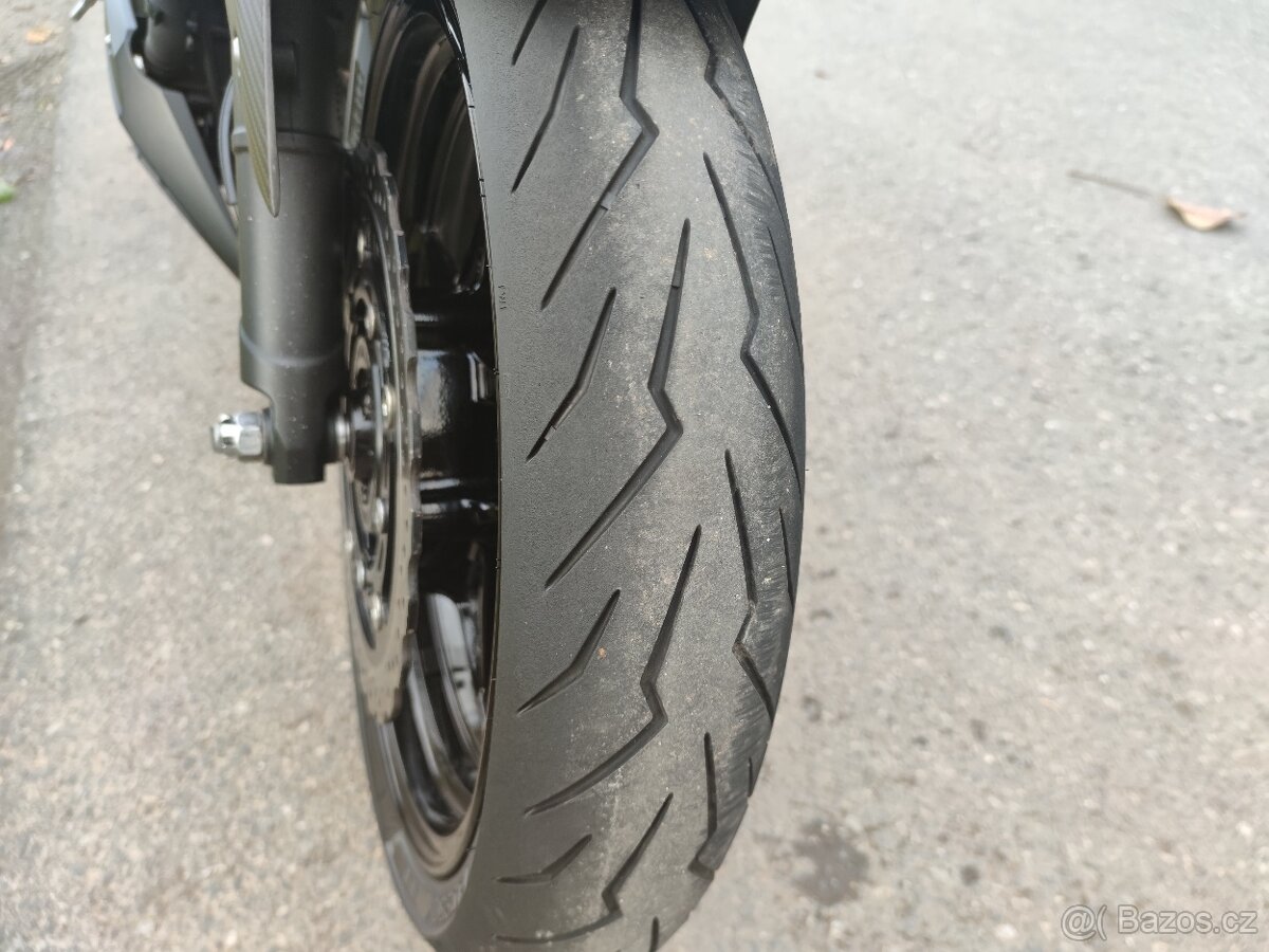 Kawasaki Z400 ABS - 7