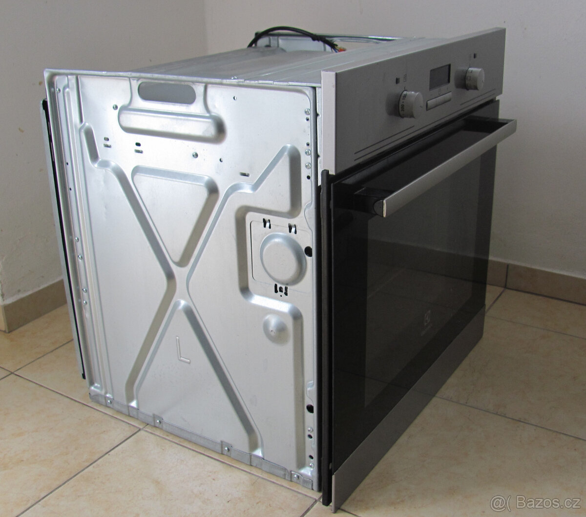 MULTIFUNKČNÍ VESTAVNÁ TROUBA ELECTROLUX - GRIL - 7