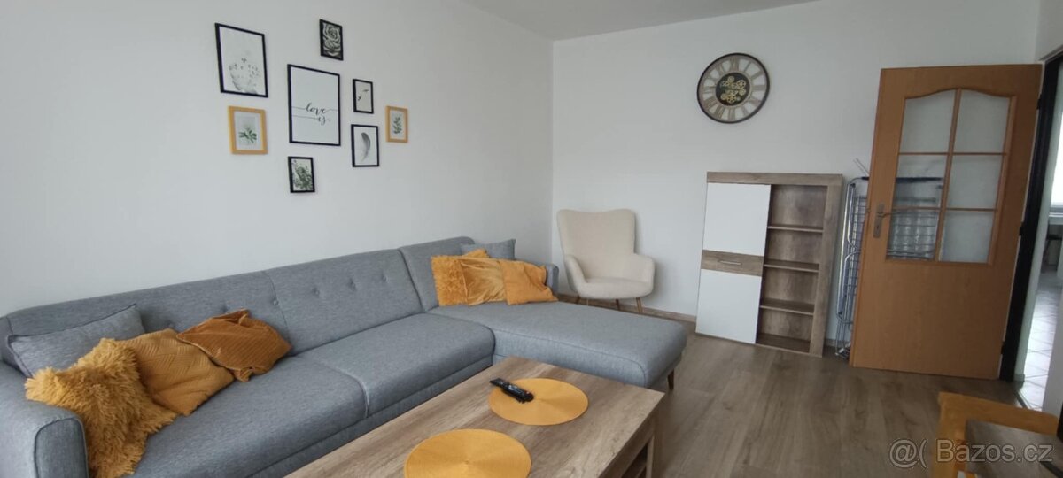 Pronájem 2+1 Koželužská - 7