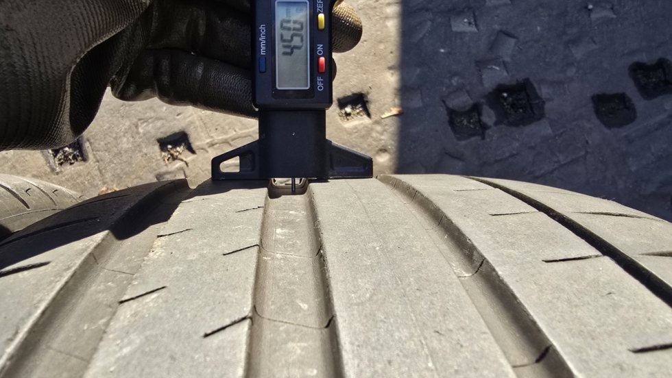 Letní pneu 225/40/18 Michelin - 7