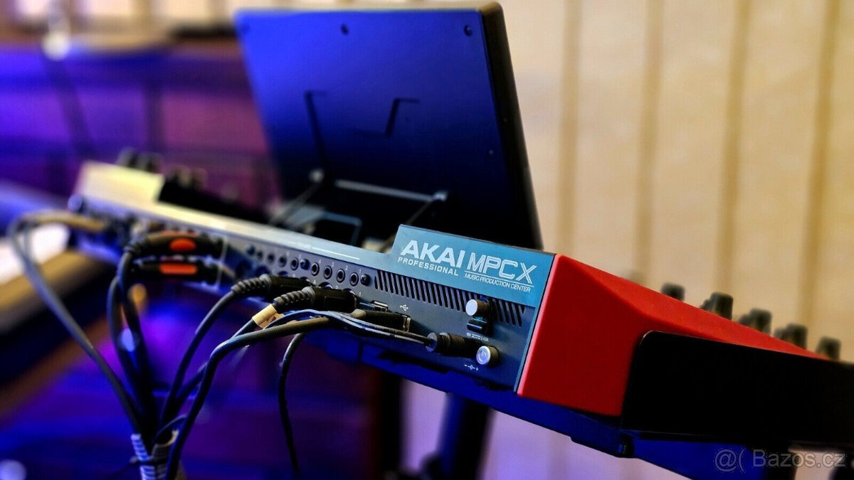 AKAI MPC X + kryt Decksaver + 500GB SSD + spousta bonusů - 7