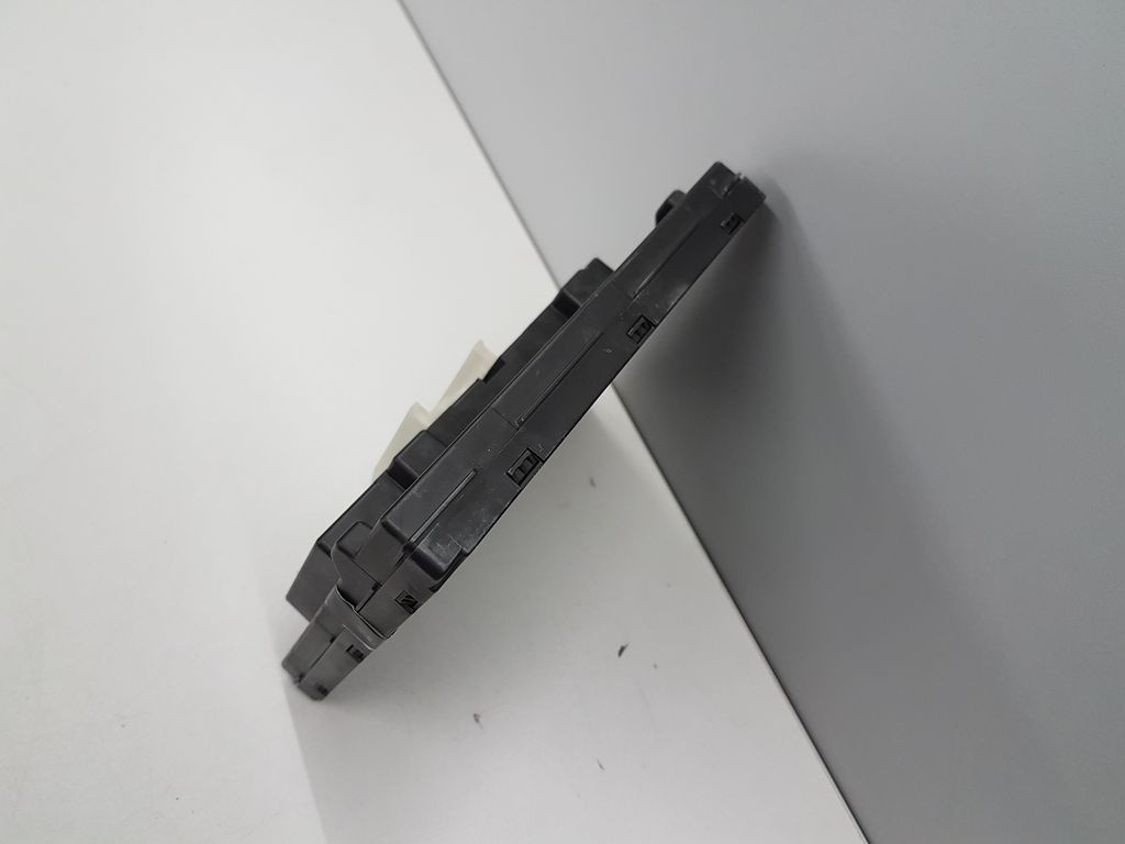 Jednotka palubní sítě a komfort -BCM 5Q0937084CJ Octavia III - 7